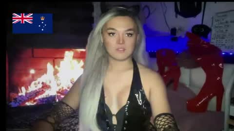 Call me  Miss Antonette  online show from July 16, 2:23 am