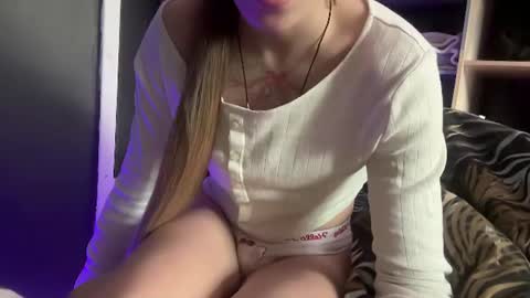 Anya online show from August 12, 11:23 am