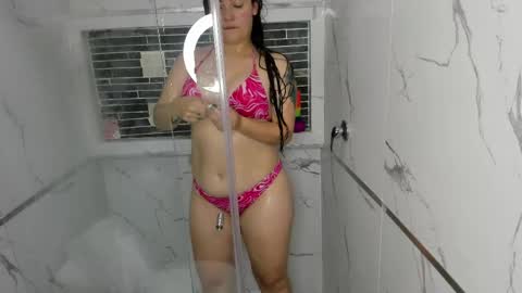 bella online show from April 10, 1:40 pm