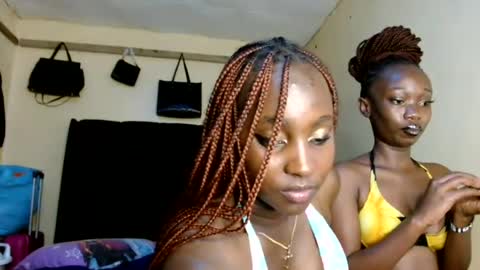 miss_boobieliscious1 online show from July 21, 8:00 pm