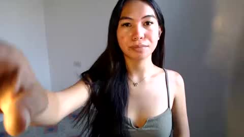 miss_charmingella online show from August 17, 5:56 am