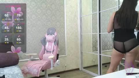 miss_divora online show from April 6, 9:57 am