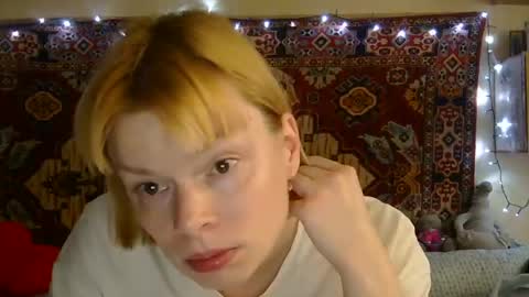 Elis online show from August 4, 11:18 am