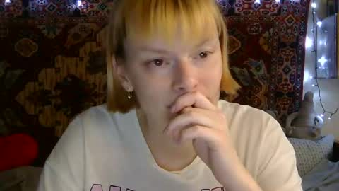 Elis online show from August 7, 12:49 pm