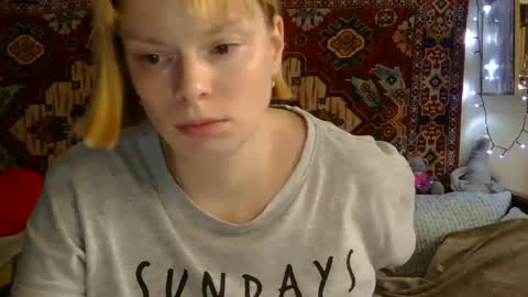 Elis online show from August 12, 1:35 pm