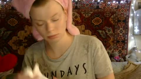 Elis online show from August 13, 12:41 pm