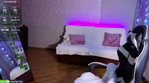 Emily online show from July 28, 1:50 pm