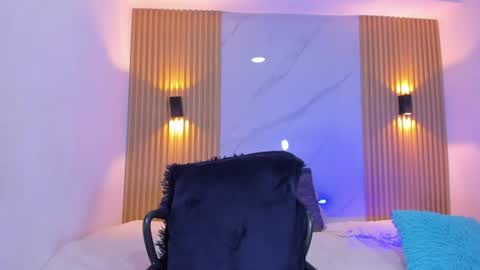 miss_emilystar online show from August 11, 10:01 pm