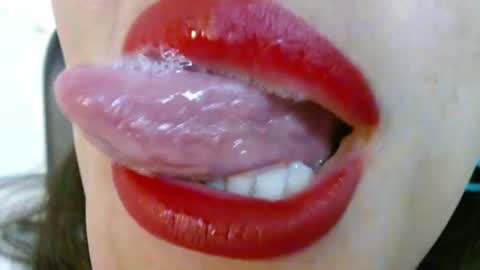 Miss Evoleth online show from August 12, 9:22 am