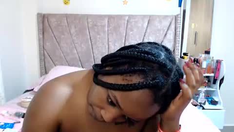 miss_godess online show from July 21, 12:40 pm