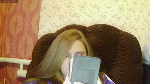 Miss Iriss online show from April 26, 1:40 pm