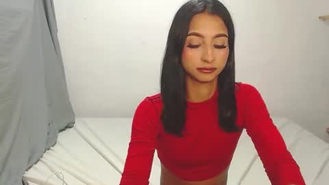 miss_isa_00 online show from August 7, 5:29 am