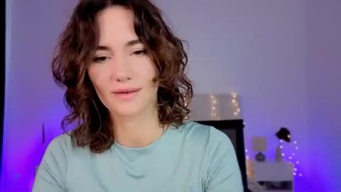 miss_juliaa_ online show from September 6, 5:57 am