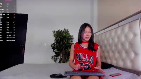 miss_khalifadoll online show from August 8, 8:53 pm