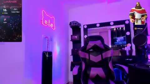 Miss Kittyn online show from August 11, 9:39 pm