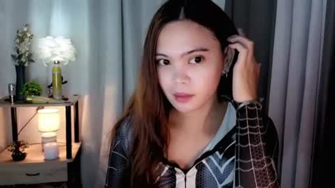 miss_kyrstyn online show from July 24, 9:12 am