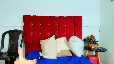 Leyla  online show from August 5, 10:30 pm