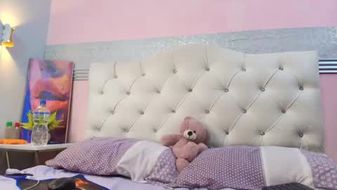 miss_melanie_ online show from August 5, 7:23 pm