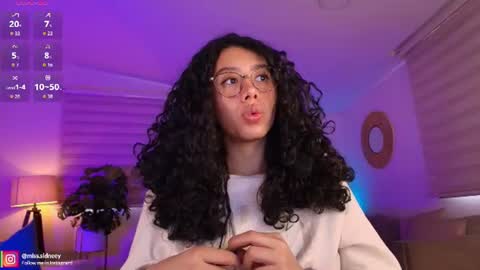 Amy Olivera online show from August 6, 1:21 pm