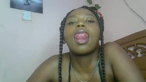 miss_staceyy online show from May 29, 1:35 pm