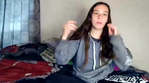 Bella online show from July 22, 4:53 pm