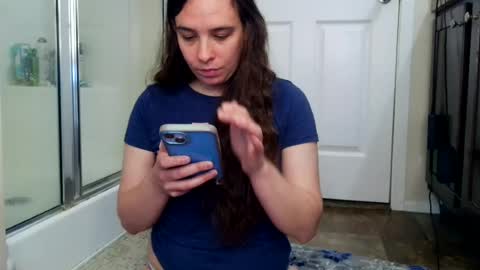 Bella online show from August 8, 4:51 pm