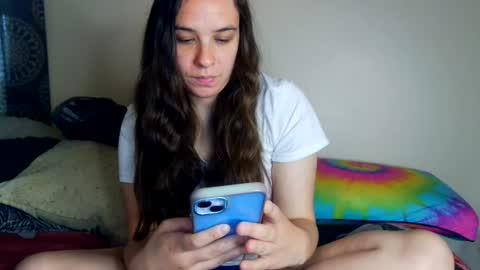 Bella online show from August 18, 4:46 pm