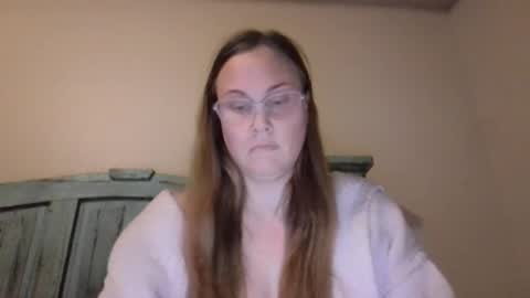 miss_tree996 online show from July 9, 10:42 am