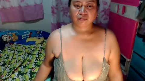 miss_v0lcan0 online show from April 27, 2:19 am