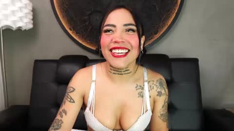 Vaiolette online show from August 11, 12:18 pm