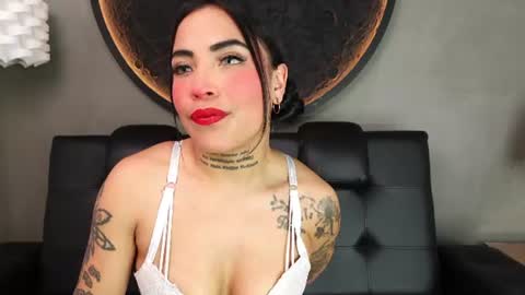 Vaiolette online show from August 11, 3:36 pm