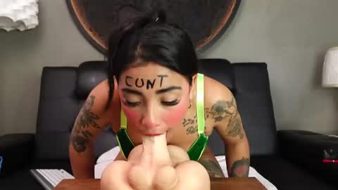 Vaiolette online show from August 12, 4:42 pm
