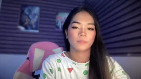 miss_veron_xoxo online show from May 11, 7:27 pm