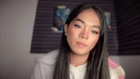 miss_veron_xoxo online show from May 17, 7:26 pm