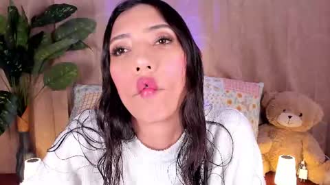 Miss Veronica online show from August 6, 1:21 pm
