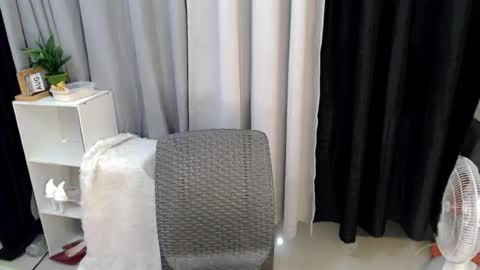Weng online show from August 13, 10:46 pm