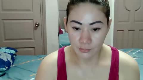 HOT MOMMY ZEPHYR online show from February 23, 8:35 am