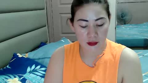 HOT MOMMY ZEPHYR online show from March 2, 2:13 pm