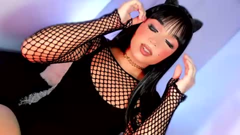 miss_zz online show from August 14, 10:02 pm