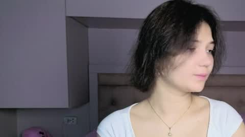 Kira online show from August 6, 3:22 pm