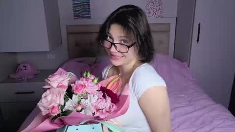 Kira online show from August 15, 4:22 pm