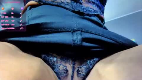 Alesyamuscledoll online show from August 8, 10:32 pm