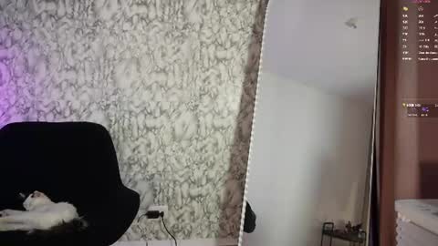 missara_ online show from July 31, 1:56 am