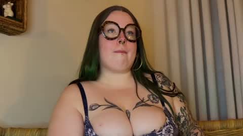 Miss Bika online show from August 7, 10:21 pm