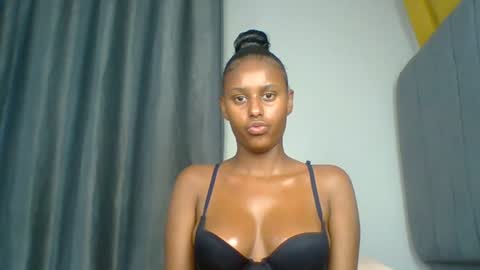 missbree1 online show from August 6, 4:50 pm
