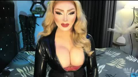 PRIESTESS CHANNEL online show from August 5, 7:12 pm