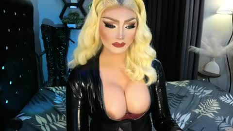 PRIESTESS CHANNEL online show from August 9, 8:43 pm