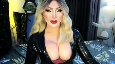 PRIESTESS CHANNEL online show from August 11, 9:06 pm