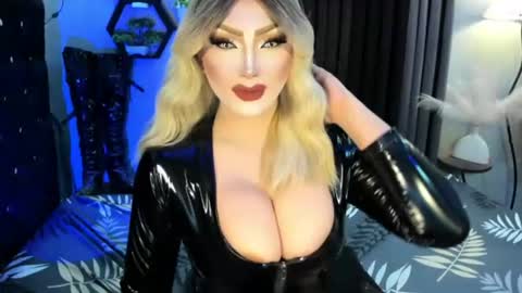 PRIESTESS CHANNEL online show from August 14, 5:00 am