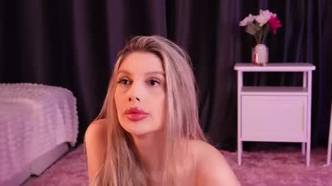 Claire online show from August 9, 9:49 pm